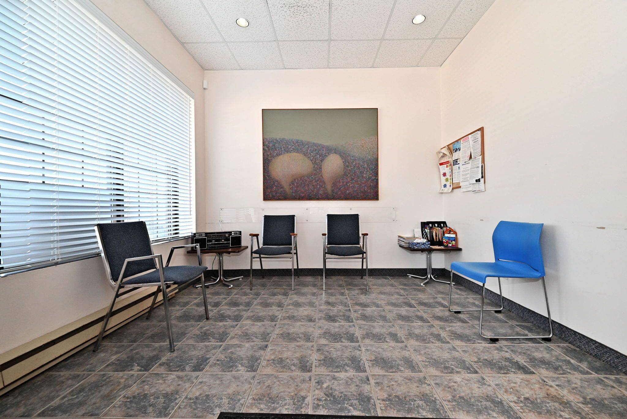 Newmarket, ON L3Y 2N4,200 Davis DR #6