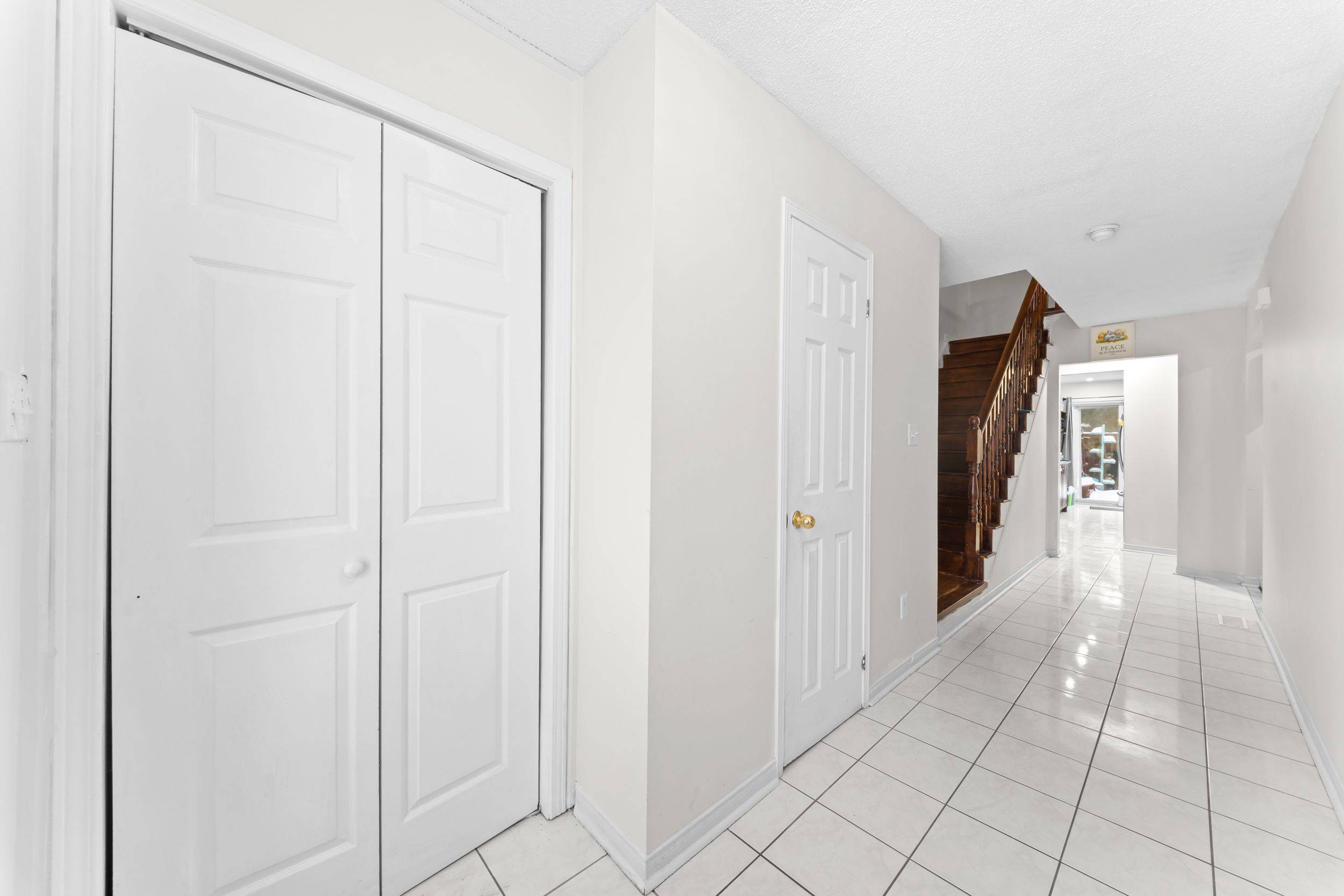 Brampton, ON L6Y 5B4,35 Malta AVE N #37