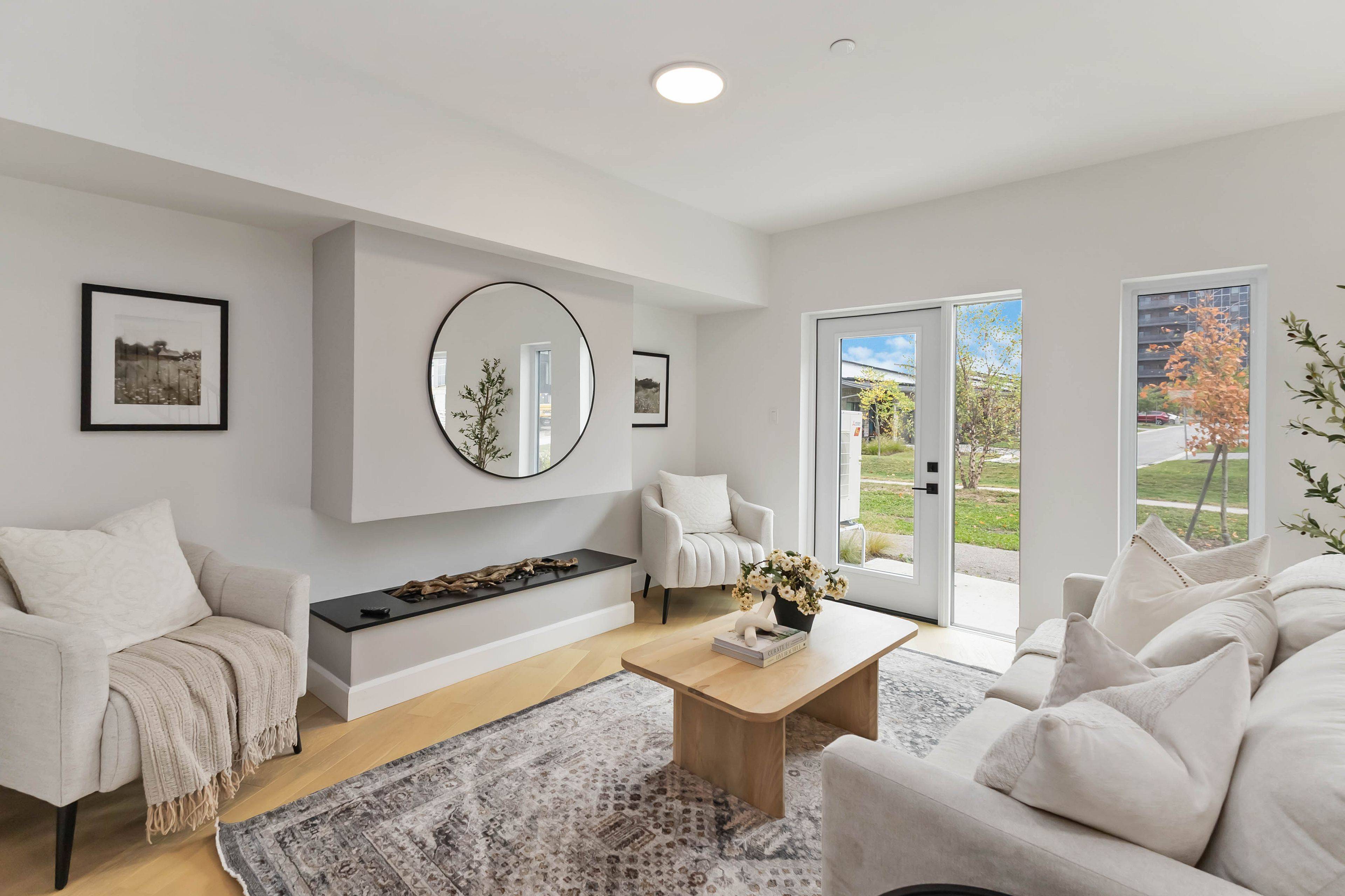 London South, ON N6K 0L3,2062 Lumen DR #A110