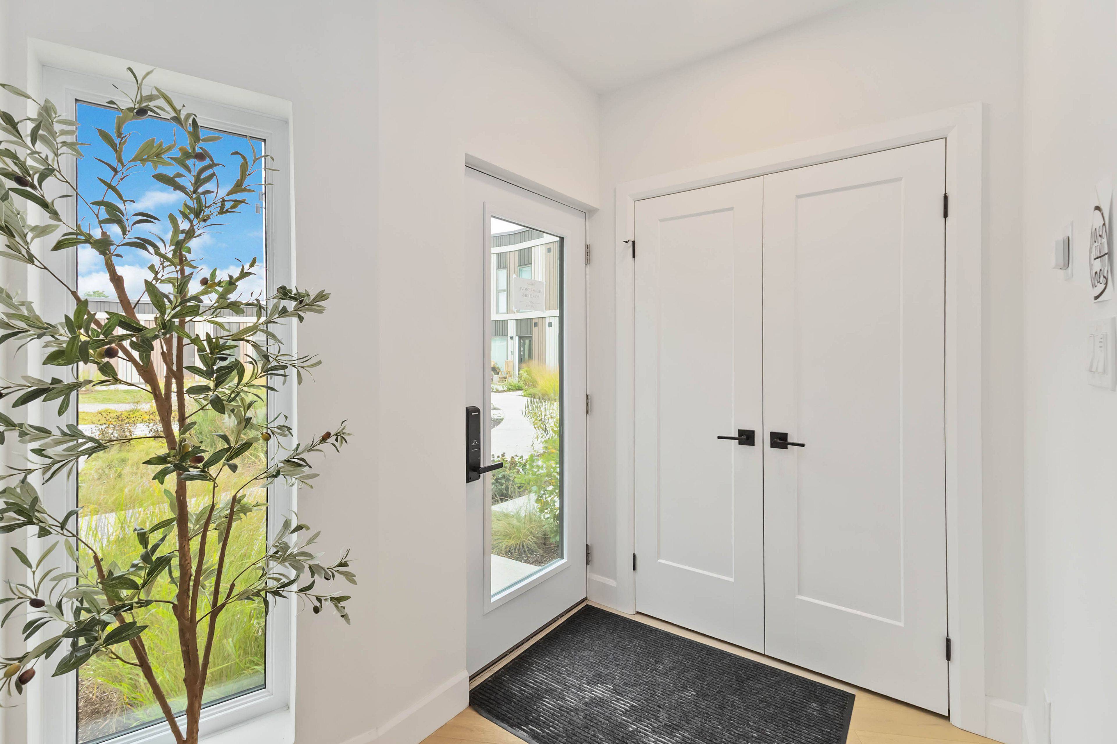 London South, ON N6K 0L3,2062 Lumen DR #A110