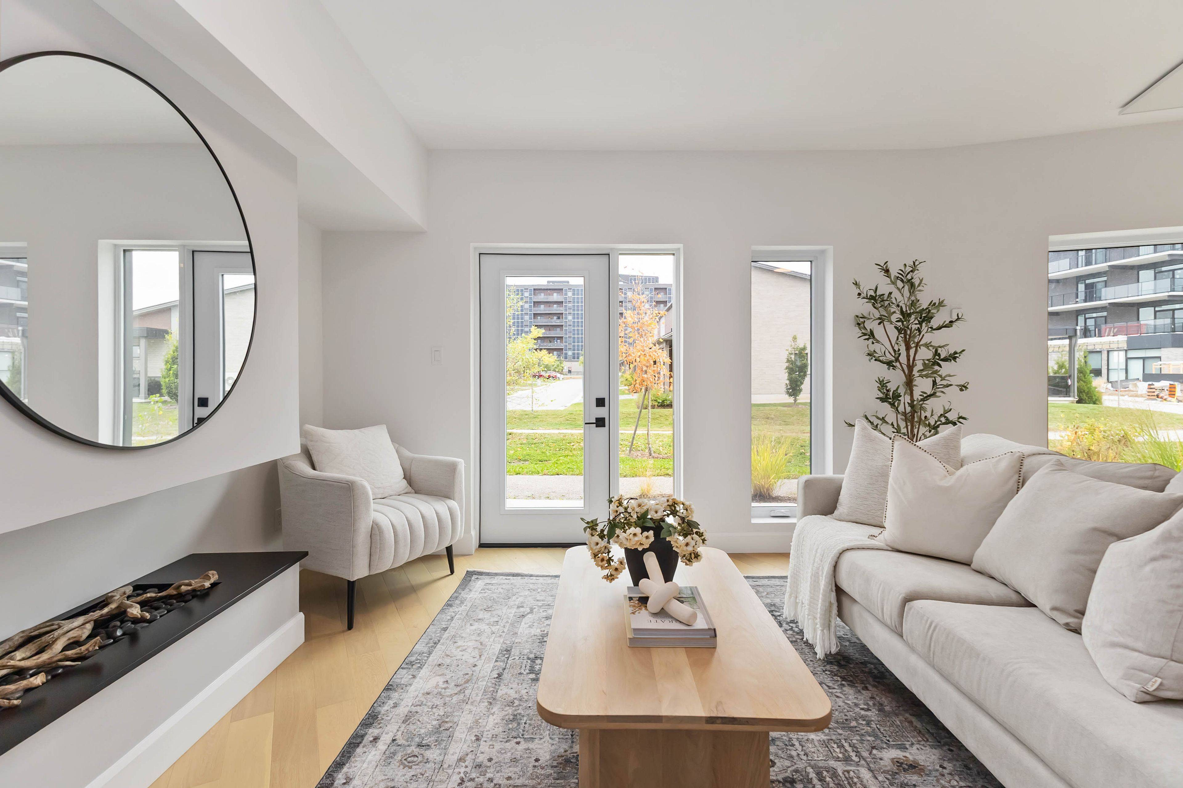 London South, ON N6K 0L3,2062 Lumen DR #A110