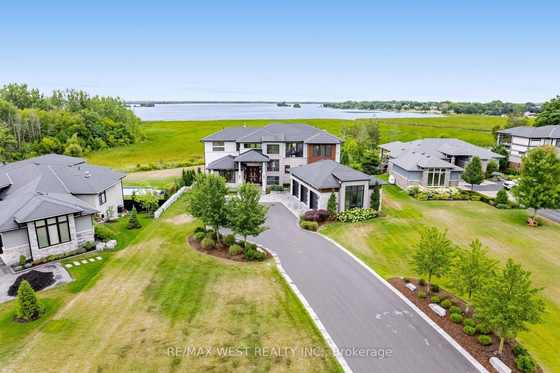 Prince Edward County, ON K8N 0G1,83 Navigation DR