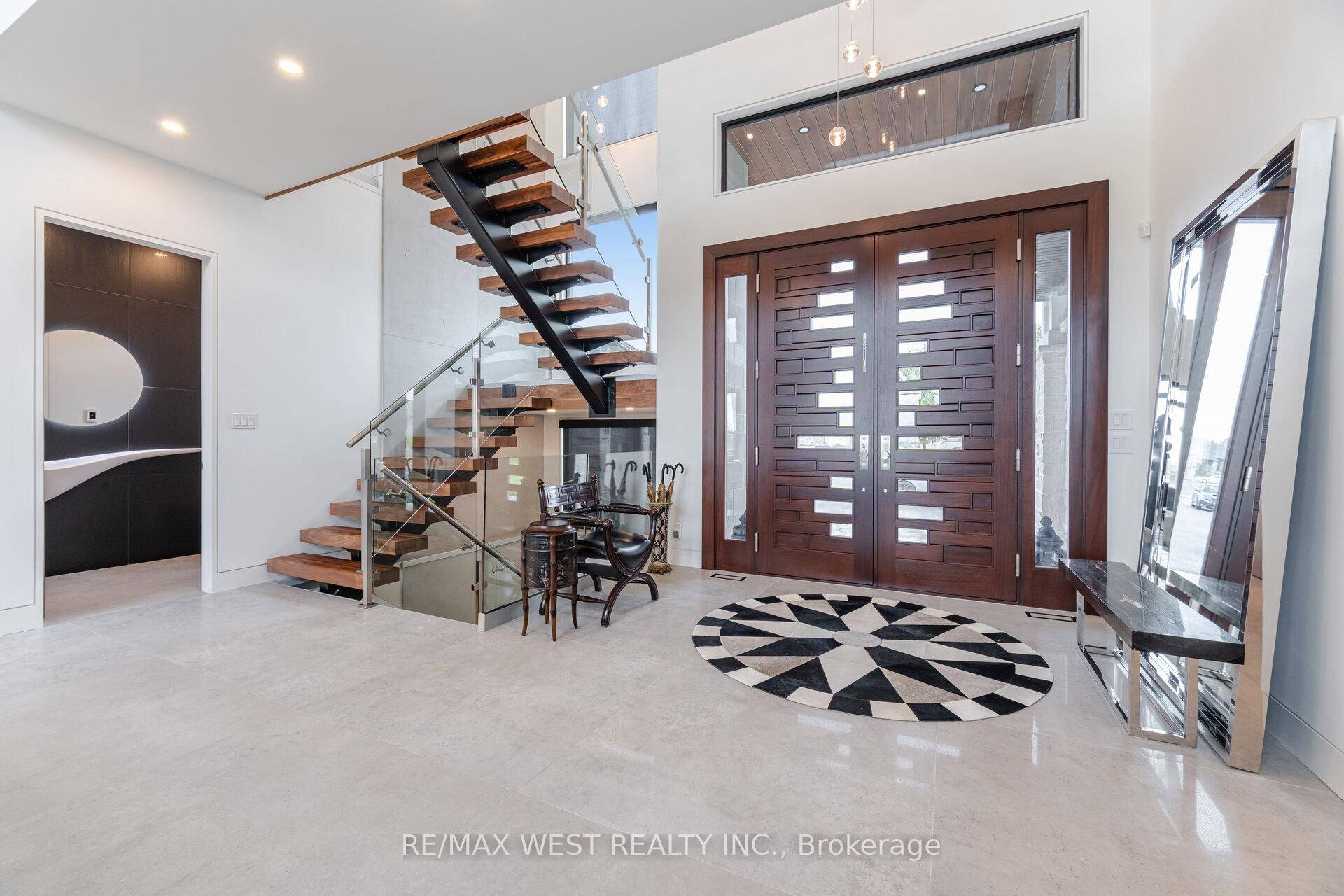 Prince Edward County, ON K8N 0G1,83 Navigation DR