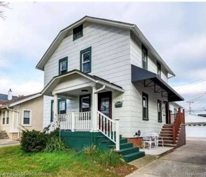 Birmingham, MI 48009,1307 Davis AVE