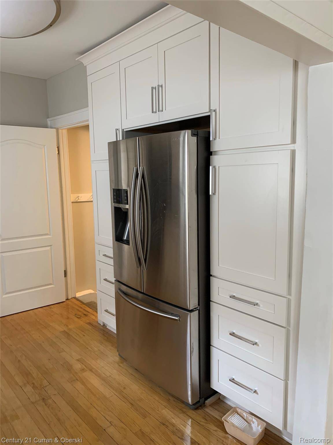 Birmingham, MI 48009,1307 Davis AVE