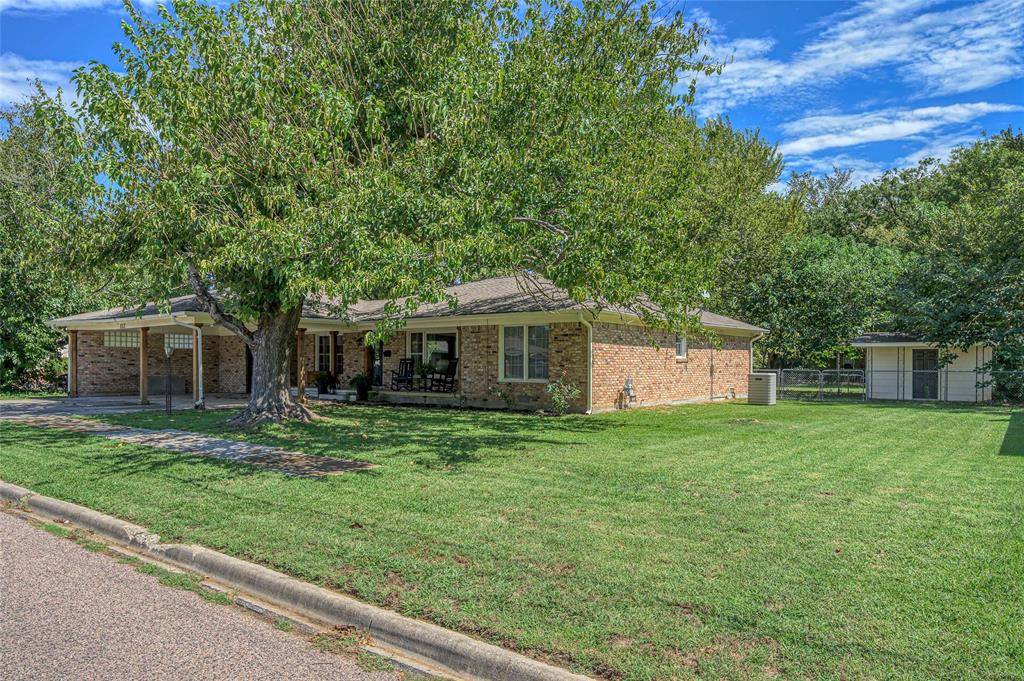 Whitesboro, TX 76273,112 Pecan Street