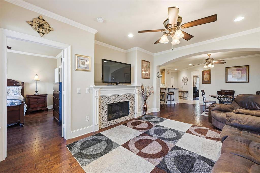 Lake Dallas, TX 75065,500 Waters Edge Drive #228
