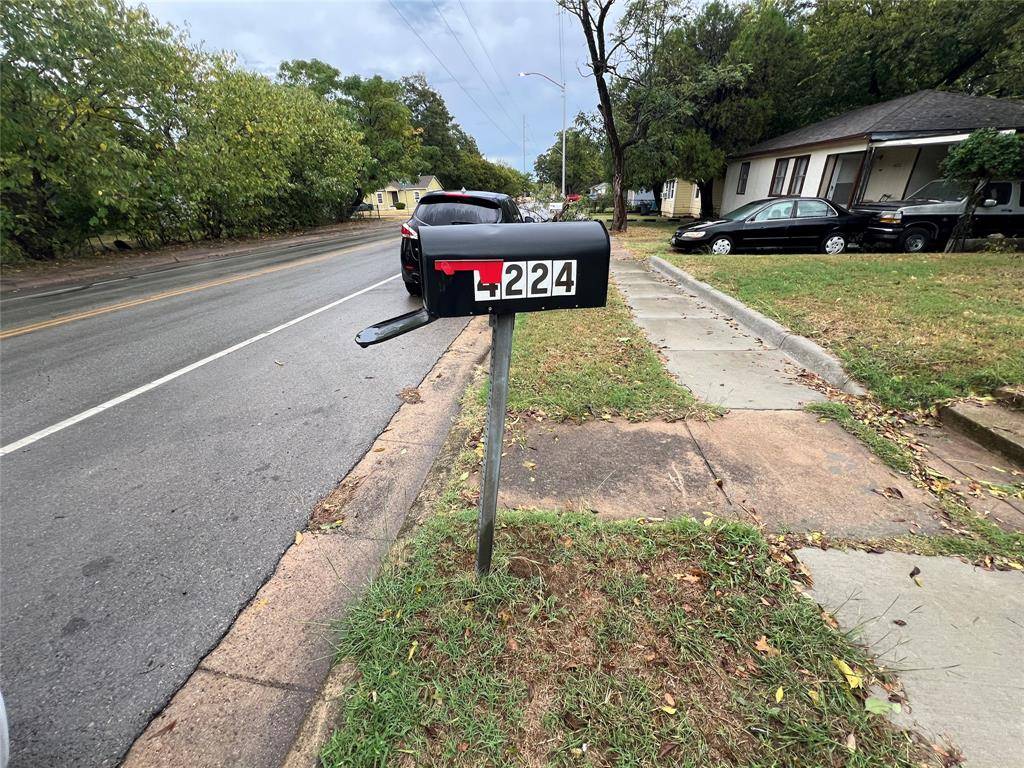 Fort Worth, TX 76105,4224 Ramey Avenue