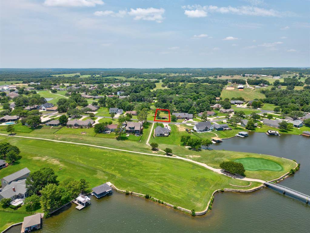 Lake Kiowa, TX 76240,418 Kiowa Drive W