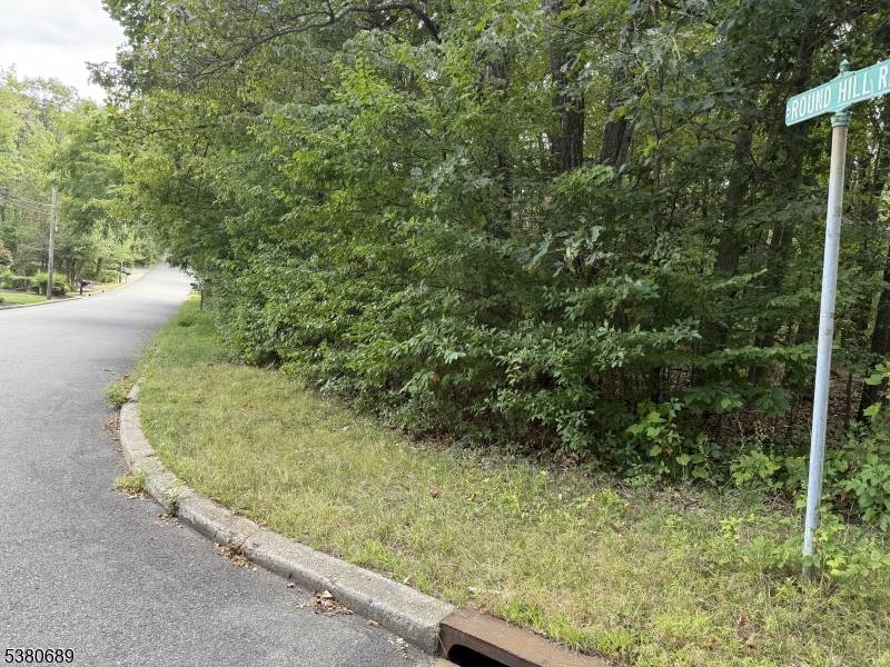 Kinnelon Boro, NJ 07405,15 Saw Mill Rd