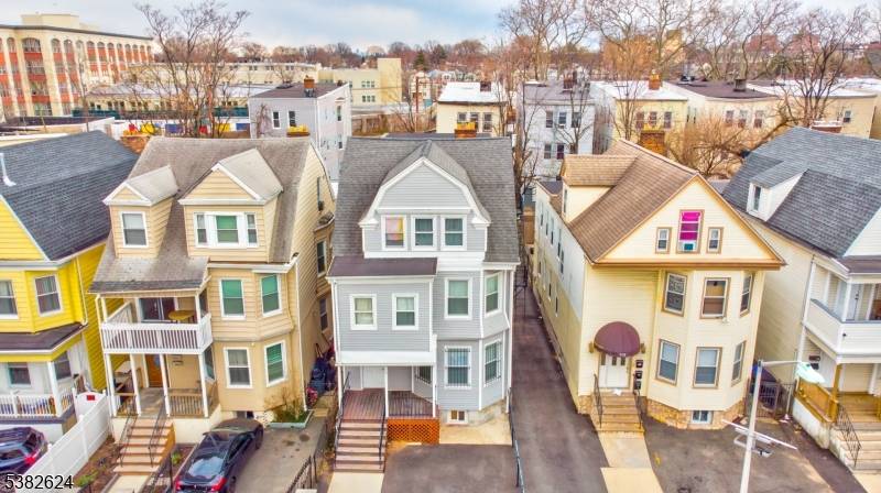 East Orange City, NJ 07017,178 N 16Th St Unit 1