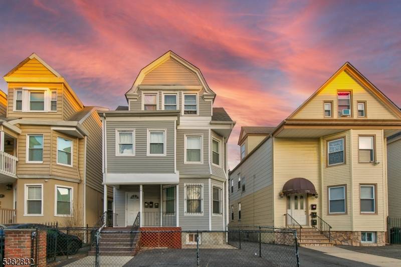 East Orange City, NJ 07017,178 N 16Th St Unit 2