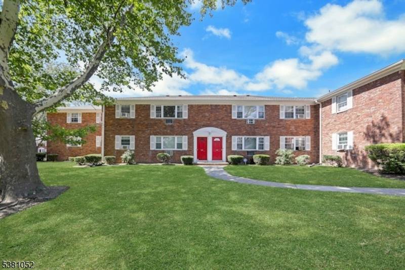 Wayne Twp., NJ 07470,1285B Valley Rd