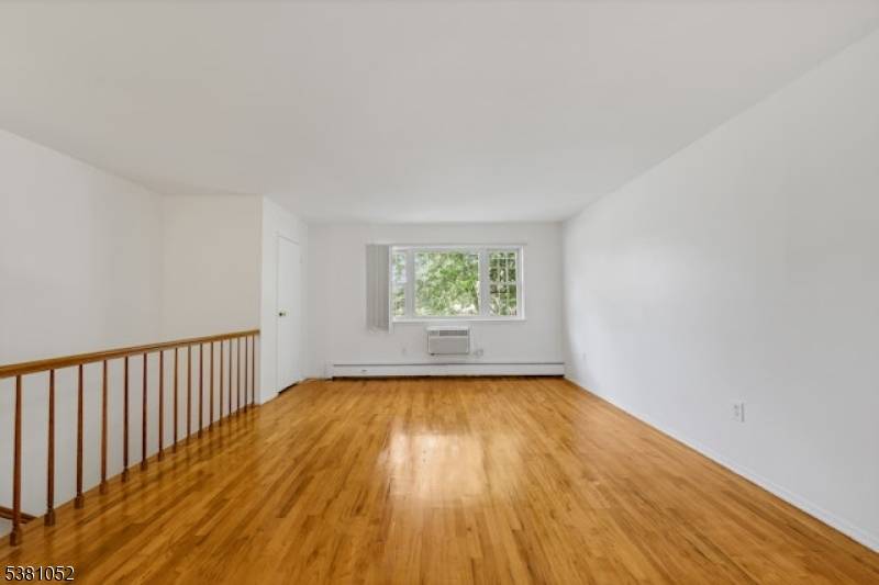 Wayne Twp., NJ 07470,1285B Valley Rd