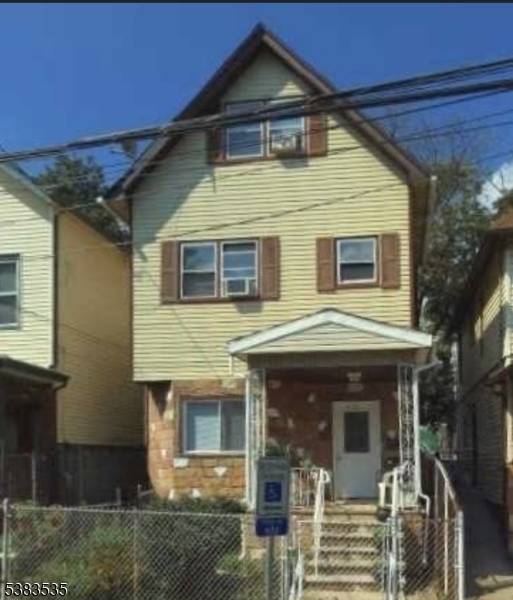 Newark City, NJ 07104,832 Parker St