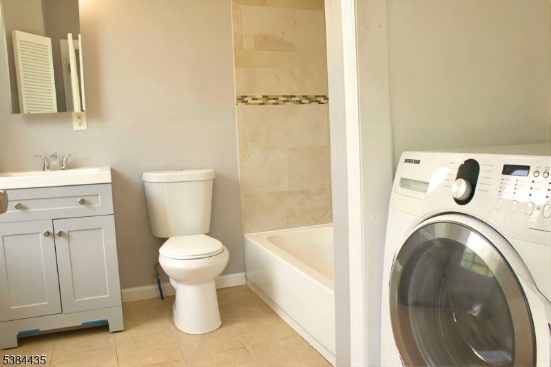 Newark City, NJ 07107,104 South 12 #3