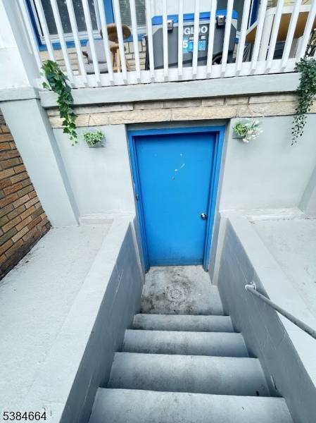 Newark City, NJ 07104,564 Broadway