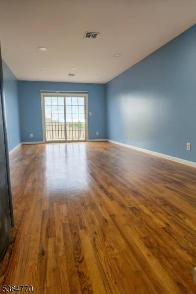 Newark City, NJ 07108,631 Hunterdon St