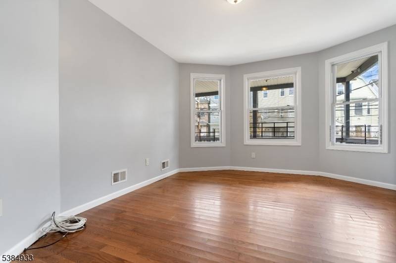 Newark City, NJ 07106,87 Columbia Ave #3