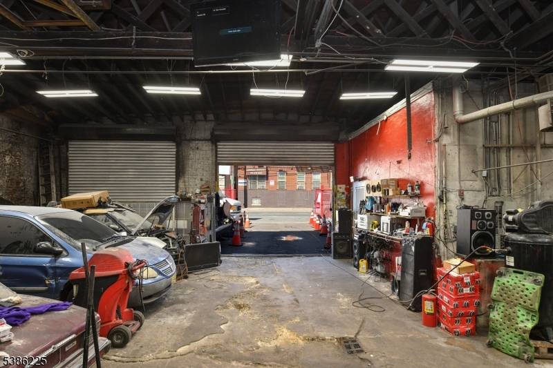 Irvington Twp., NJ 07111,734 Grove St