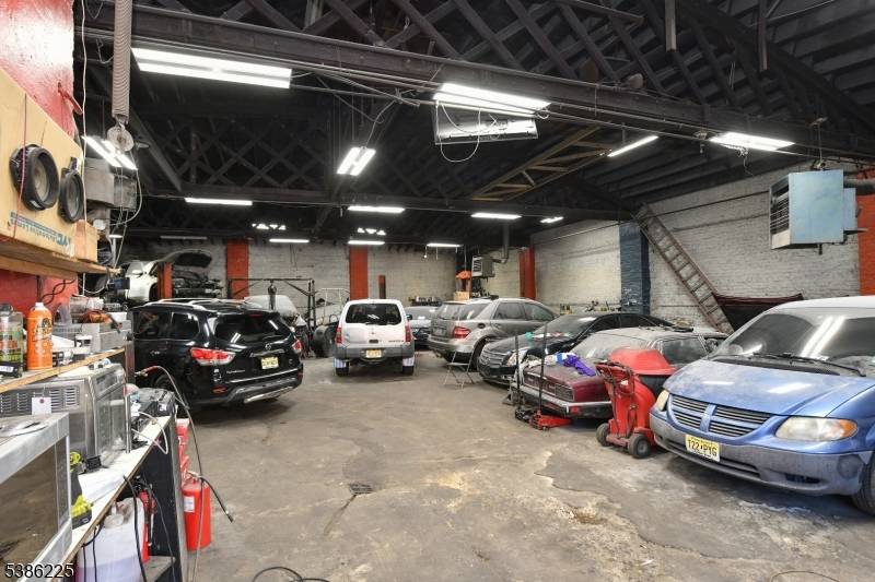 Irvington Twp., NJ 07111,734 Grove St