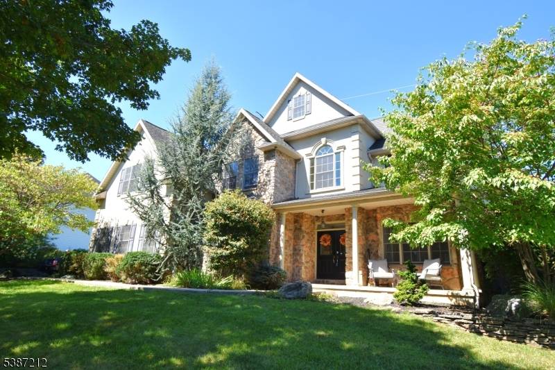 Pennsylvania, NJ 18015,2142 Fieldstone Dr