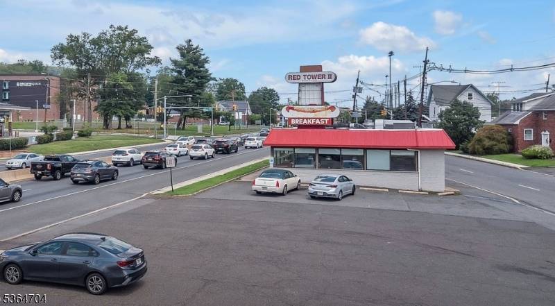 North Plainfield Boro, NJ 07060,864 US Highway 22