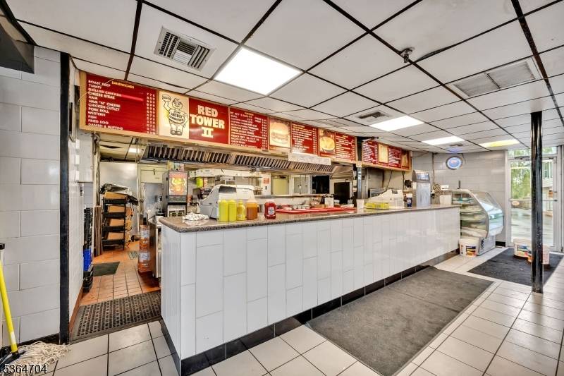 North Plainfield Boro, NJ 07060,864 US Highway 22