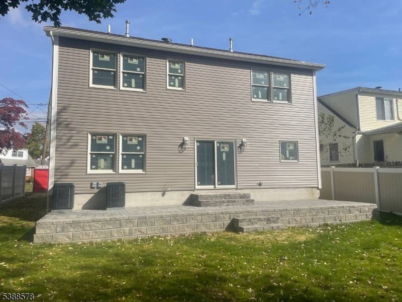 Totowa Boro, NJ 07512,44 Knollwood Rd