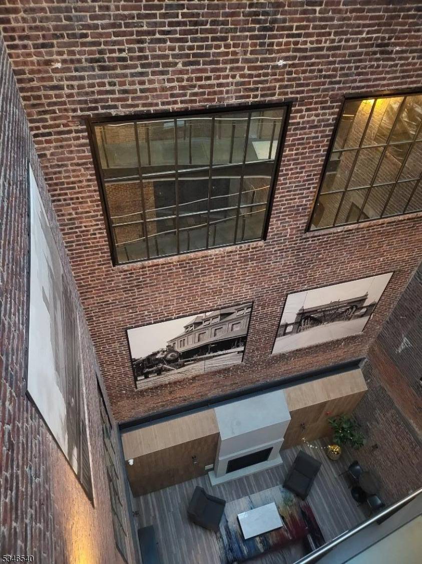 Newark City, NJ 07105,274 Lafayette St