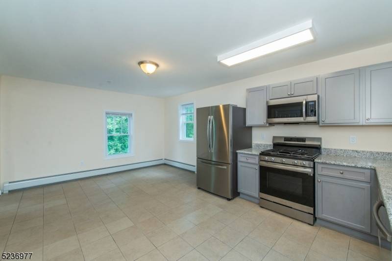 Hamburg Boro, NJ 07419,55 Gingerbread Castle Rd #2