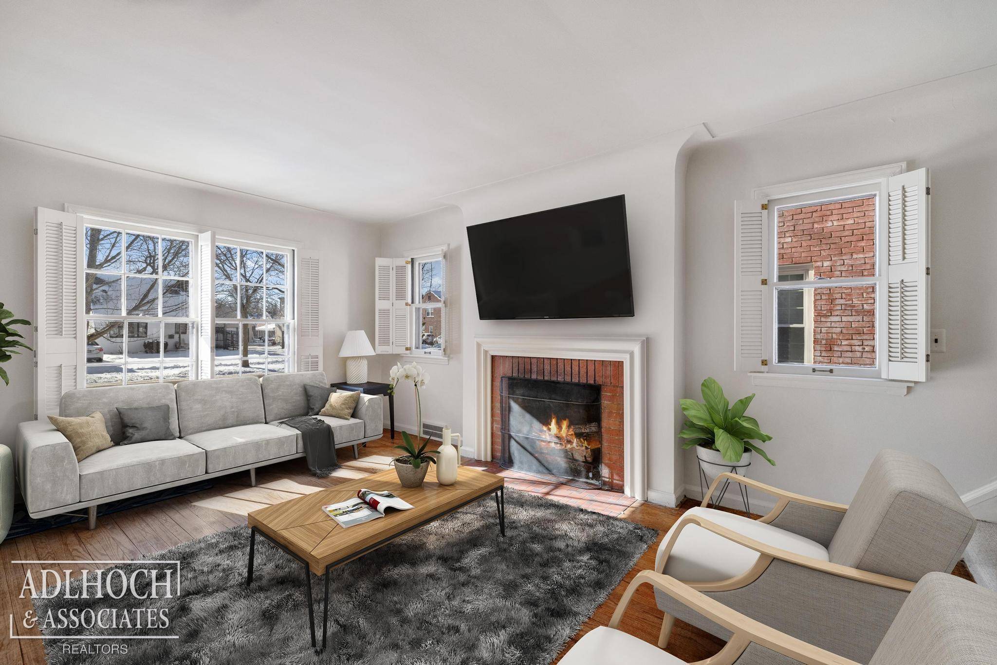 Grosse Pointe Woods, MI 48236,1394 Hampton RD