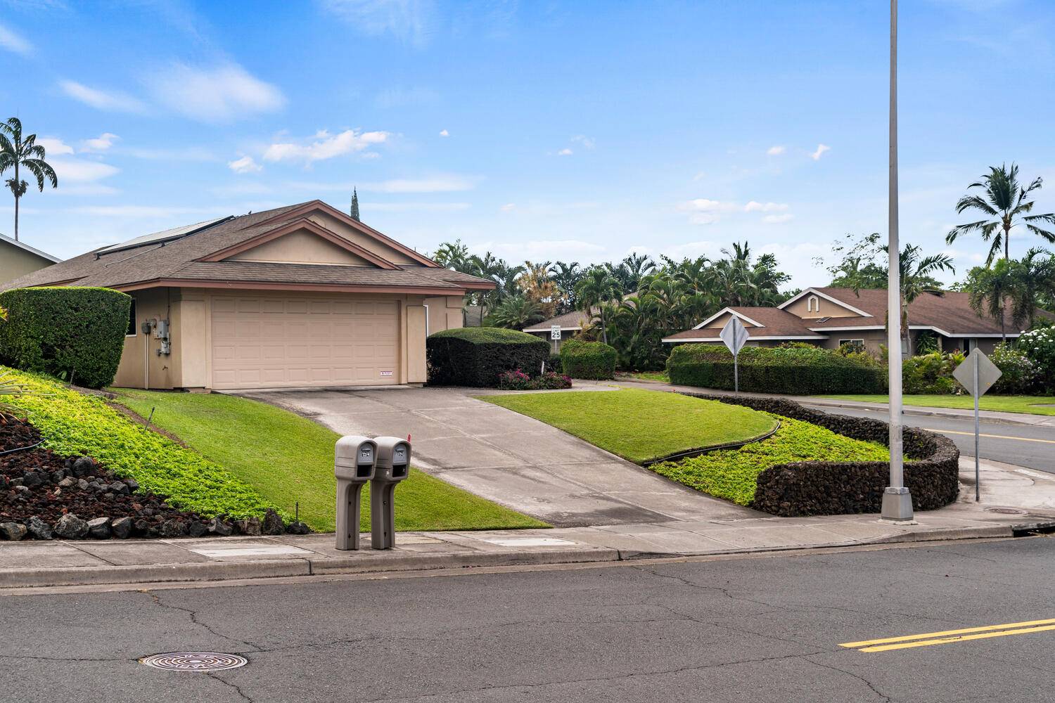 Kailua Kona, HI 96740,77-152 HOOHONUA CT