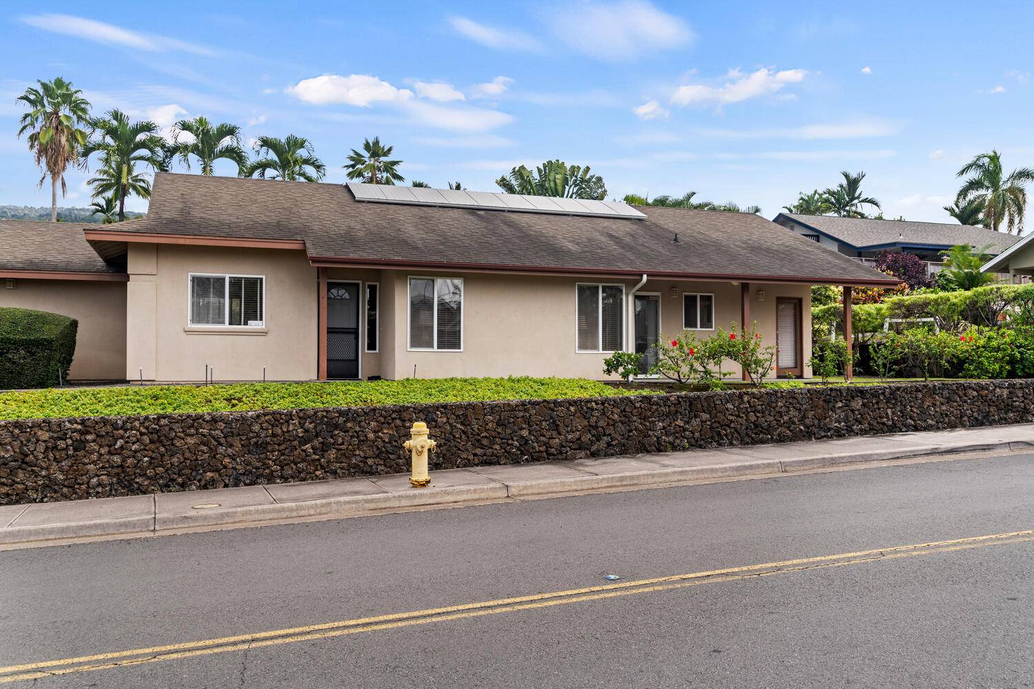 Kailua Kona, HI 96740,77-152 HOOHONUA CT
