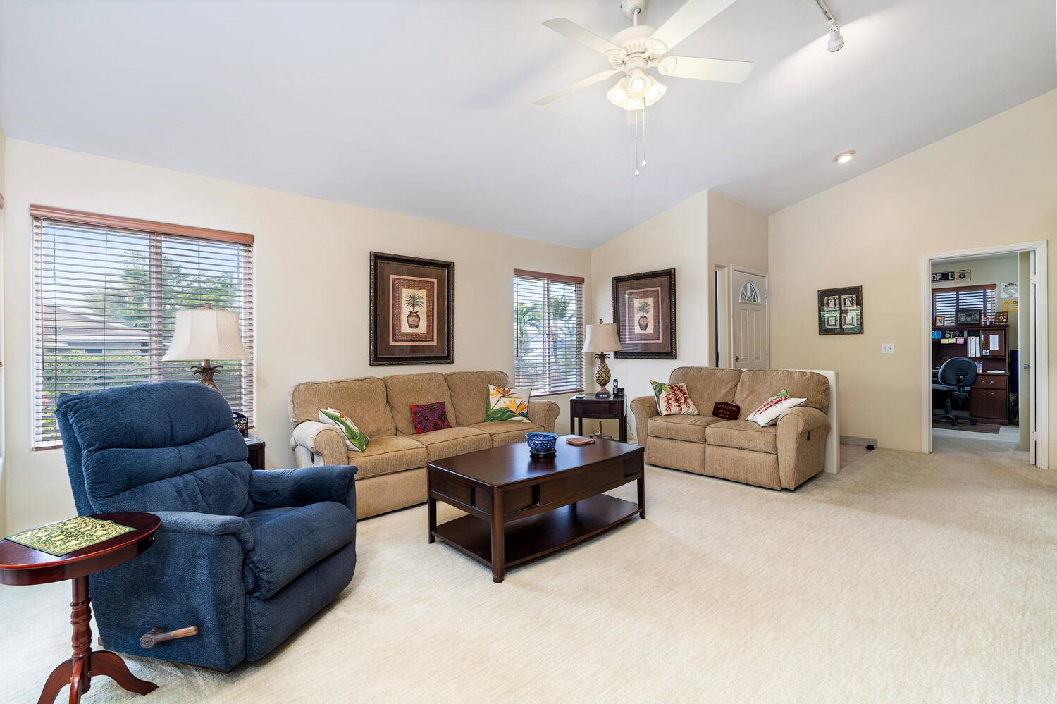 Kailua Kona, HI 96740,77-152 HOOHONUA CT