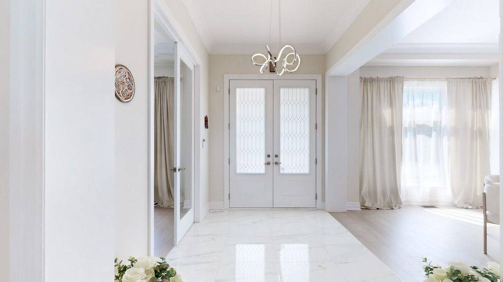 Georgina, ON L4P 0H4,41 John Dallimore DR