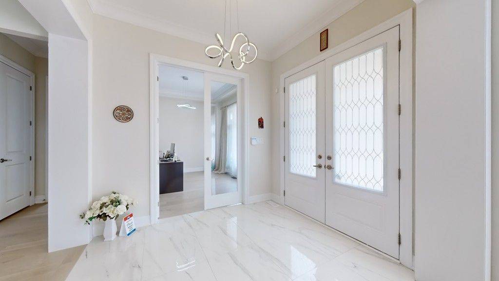 Georgina, ON L4P 0H4,41 John Dallimore DR