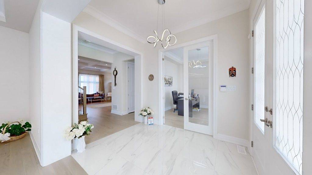 Georgina, ON L4P 0H4,41 John Dallimore DR