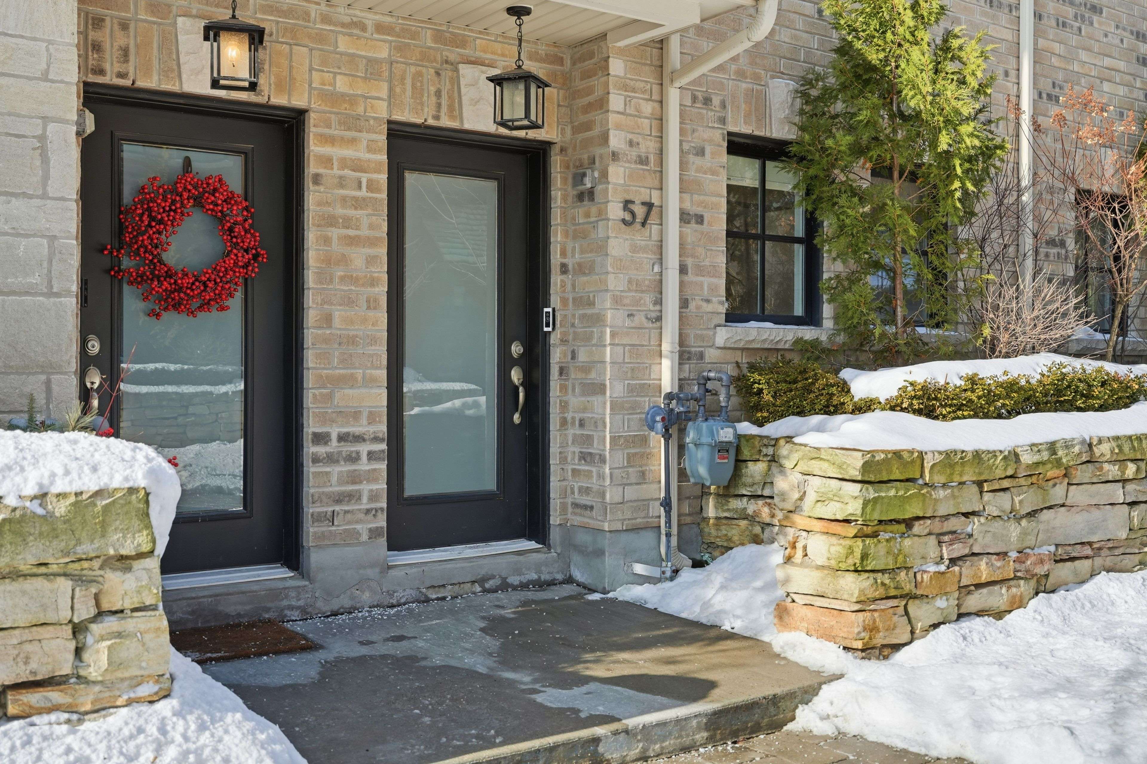 Toronto W06, ON M8W 0B8,75 Elder AVE #57