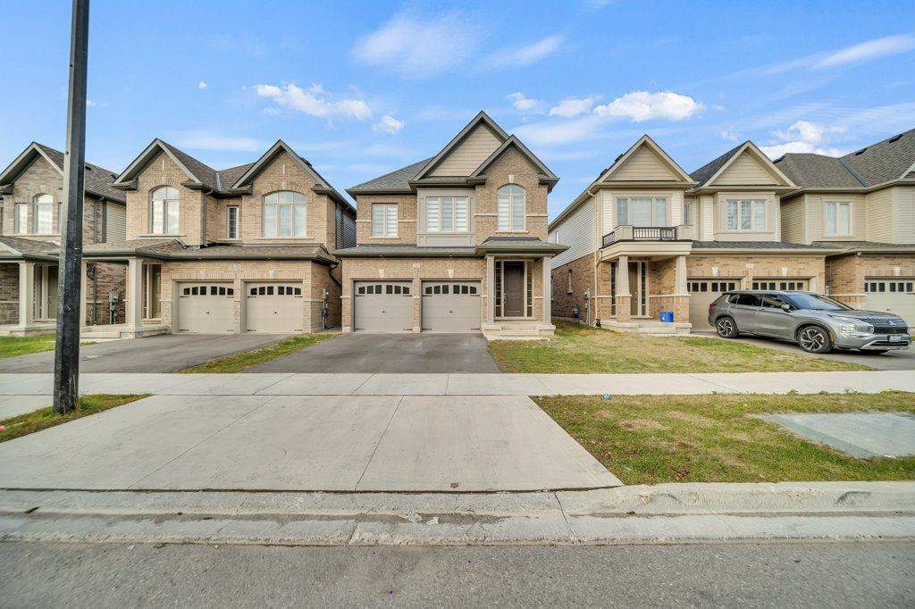 Kitchener, ON N2R 0S6,285 BROADACRE DR