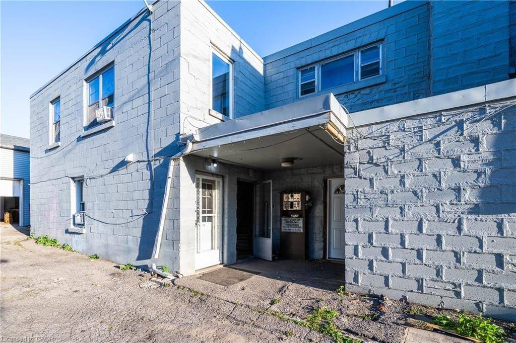 Cambridge, ON N1R 3B9,225 Water ST N