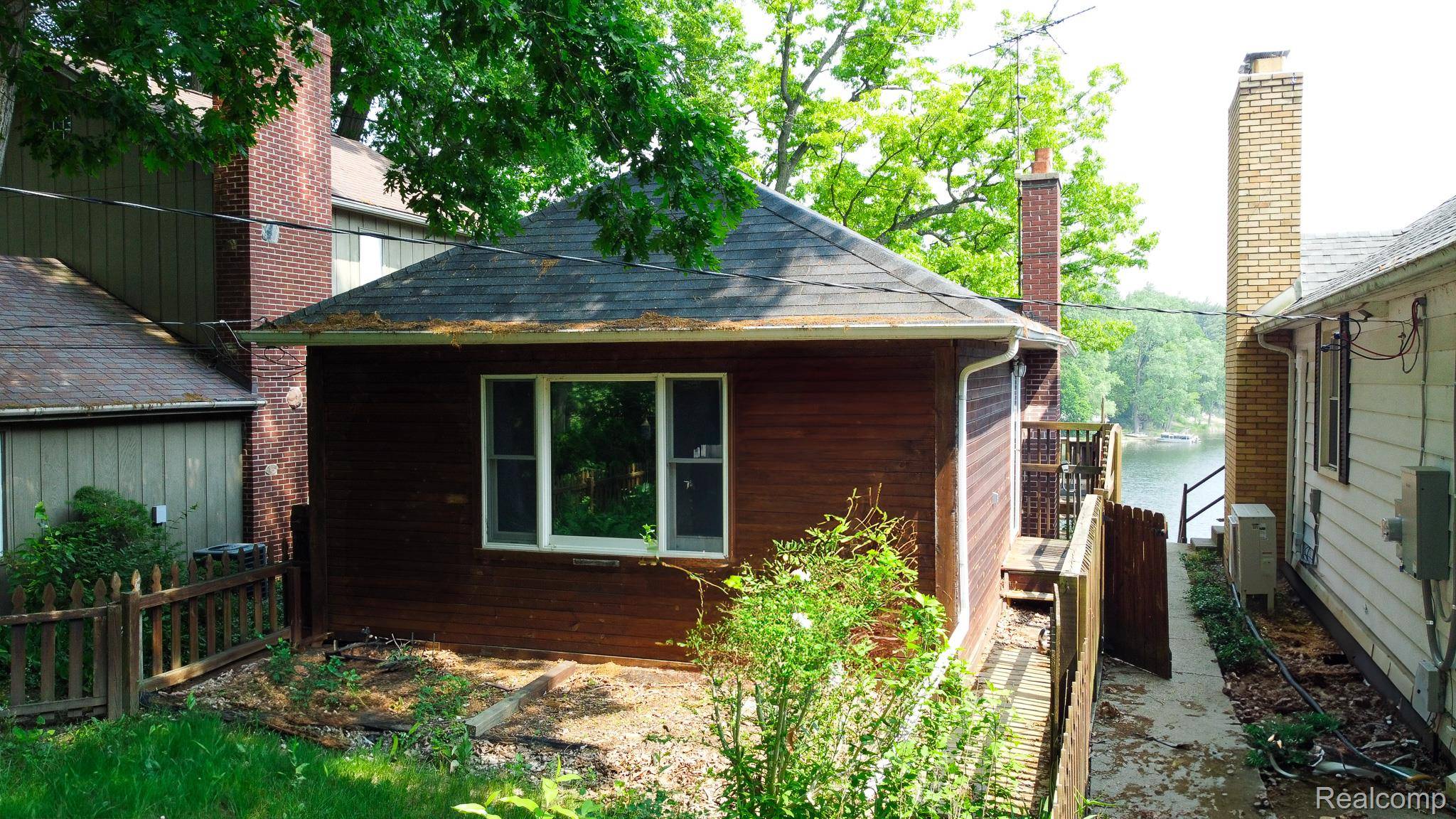 Columbiaville, MI 48421,3236 Shady Oak DR