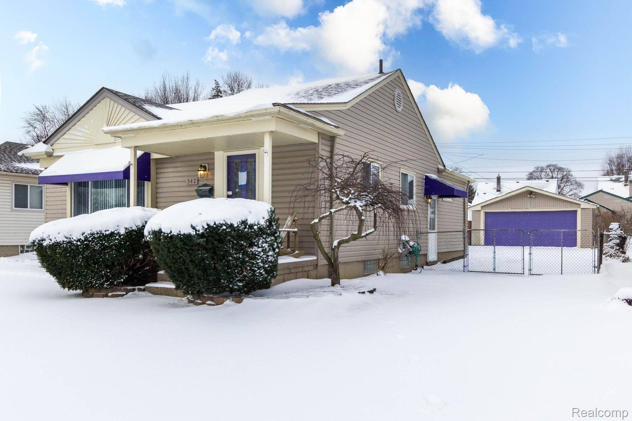 Clawson, MI 48017,542 S Manitou AVE