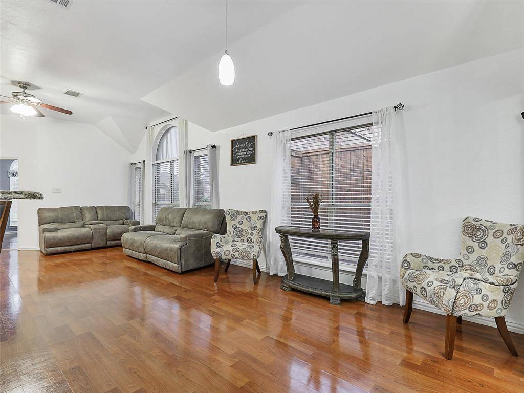 Mesquite, TX 75181,2136 Walden Place