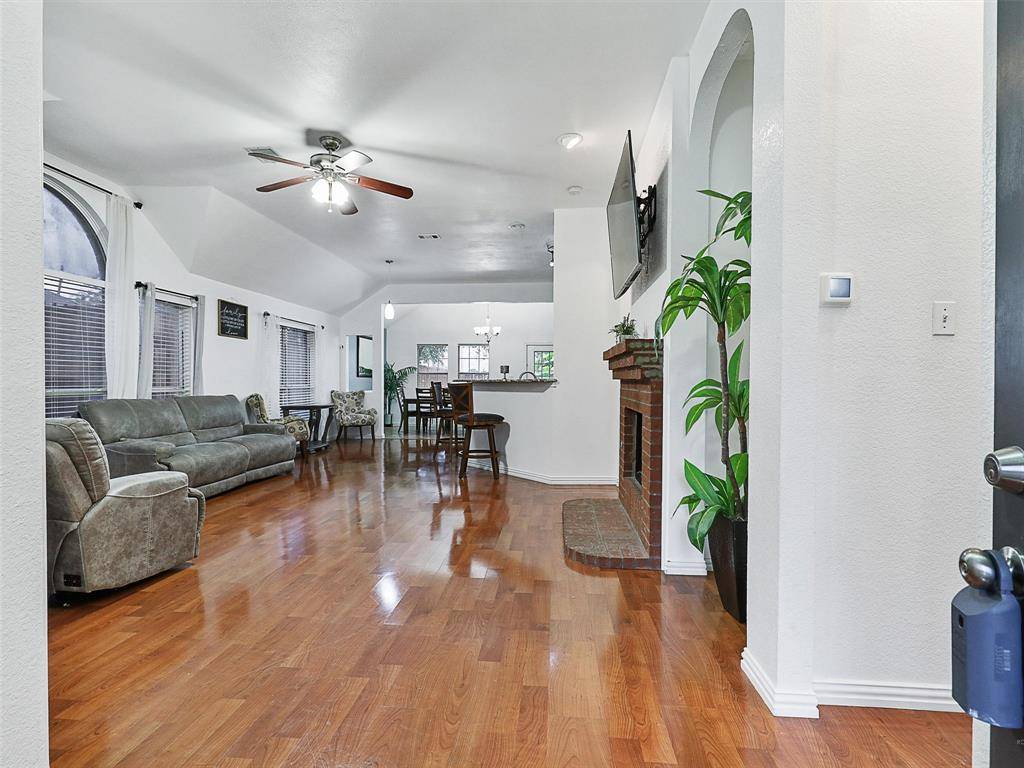 Mesquite, TX 75181,2136 Walden Place