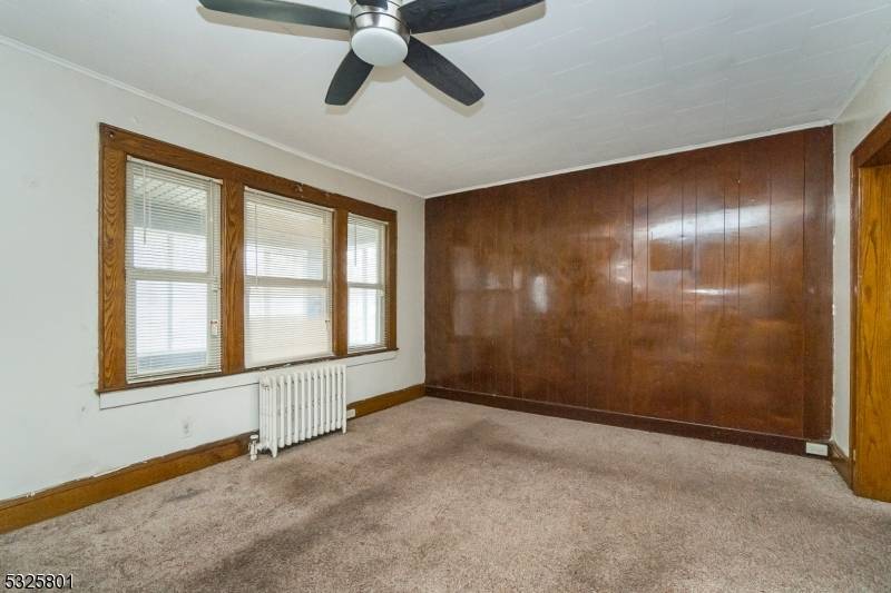 424 E 4Th Ave, Roselle Boro, NJ 07203