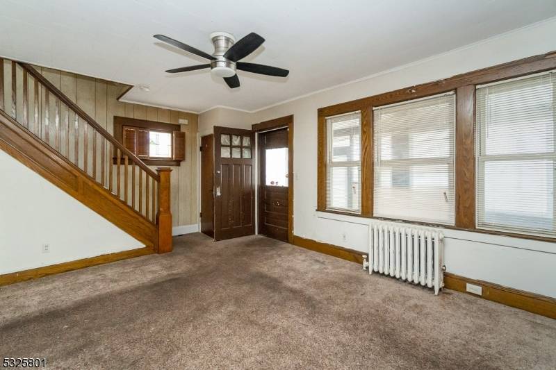 424 E 4Th Ave, Roselle Boro, NJ 07203