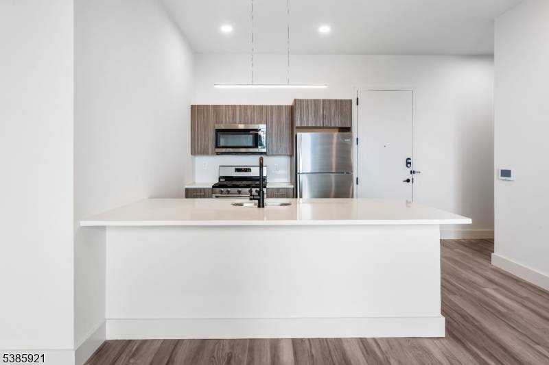 East Orange City, NJ 07017,55 Washington St #1F