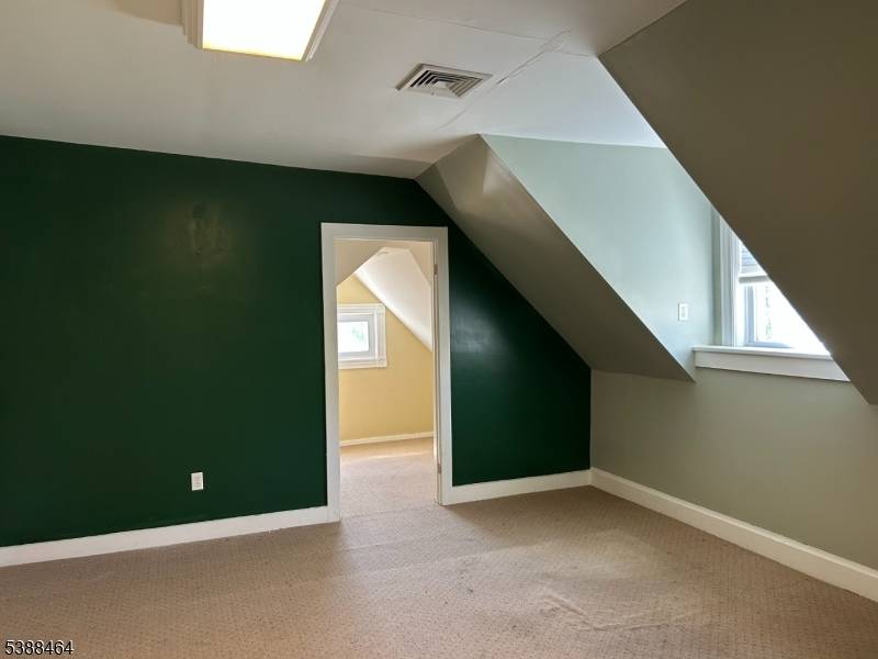 Morristown Town, NJ 07960,52 Maple Ave