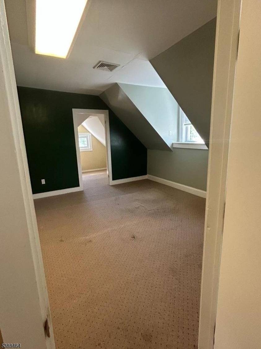 Morristown Town, NJ 07960,52 Maple Ave